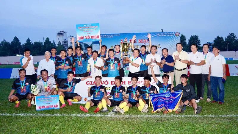 CLB Thành phố Thủ Dầu Một, các nhà vô địch của mùa bóng 2024.