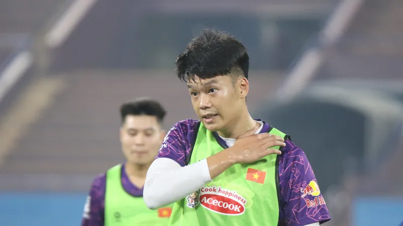 Hậu vệ Nguyễn Thành Chung