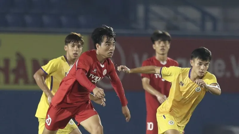 Hà Nội (áo vàng) đang là đương kim vô địch giải U19 quốc gia