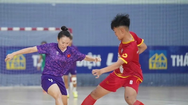 Thủ quân Thanh Hằng, tác giả đường kiến tạo ở bàn mở tỷ số cho đội tuyển Việt Nam