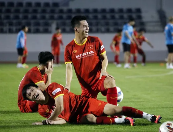 Tiến Linh và Hoàng Đức trong top 5 hạng mục Quả bóng vàng nam 2024. 