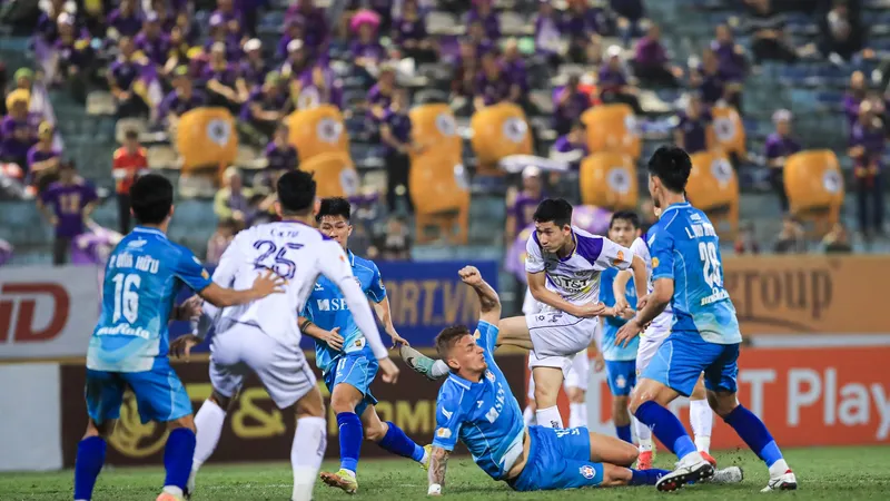 Hà Nội FC đang trở lại mạnh mẽ trong cuộc đua top đầu