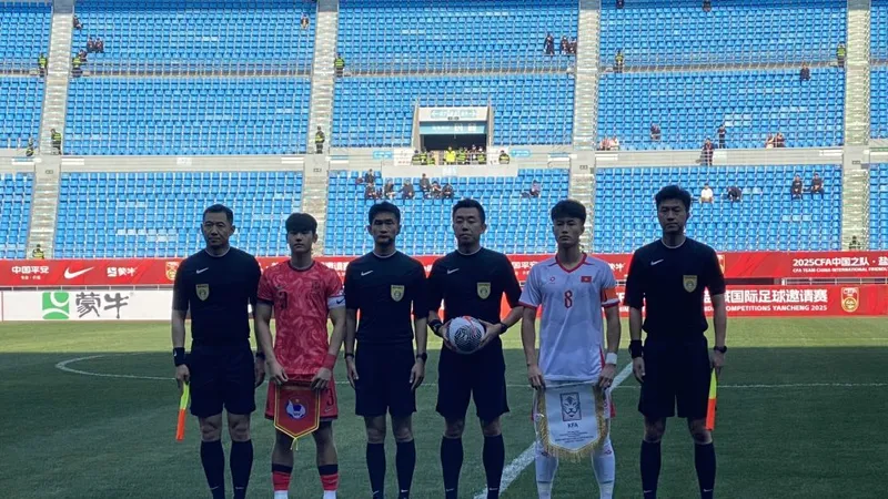 U22 Việt Nam bị U22 Hàn Quốc chia điểm vài phút bù giờ.