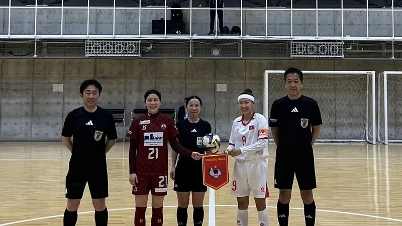 Đội tuyển futsal nữ Việt Nam có 2 trận giao hữu tại Nhật Bản trước khi di chuyển sang Trung Quốc tham dự VCK châu Á.