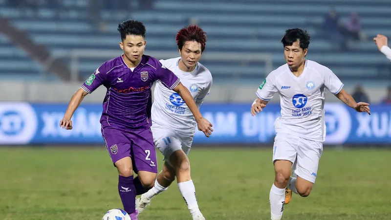 B.Bình Dương và Nam Định khá nhiều duyên nợ trong thời gian qua.
