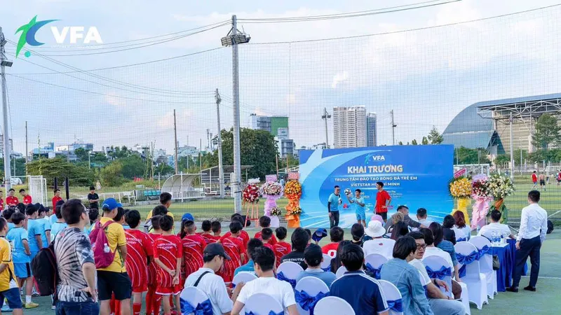 Vietstar được sáng lập và điều hành bởi cựu tuyển thủ đội tuyển Việt Nam, trung vệ Vũ Như Thành.