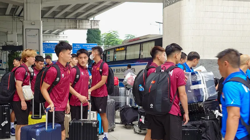 Đội tuyển U23 Việt Nam đến Jakarta vào trưa 14-7.
