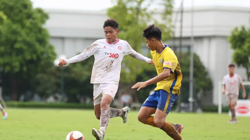 Đồng Tháp (áo vàng) thắng cách biệt 3-0 trước TC Viettel I.