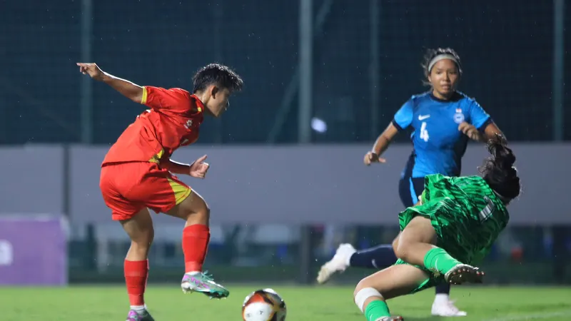 U20 nữ Việt Nam giành chiến thắng áp đảo trước U20 Singapore