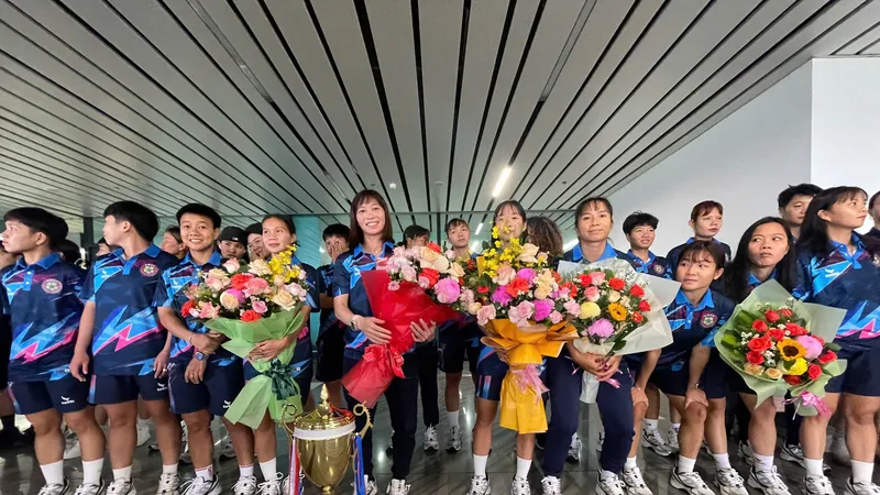 Các cô gái TPHCM xuất sắc bảo vệ thành công ngôi vô địch giải bóng đá nữ VĐQG. Đây cũng là danh hiệu VĐQG thứ 15 của đội. Ảnh: HFF