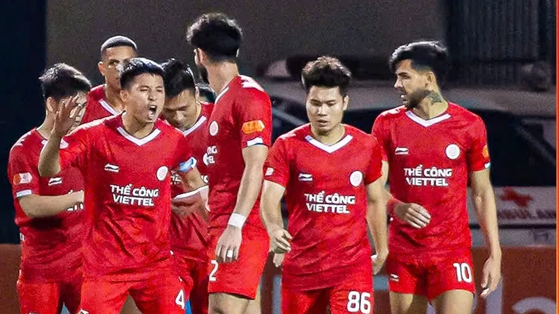Viettel FC trở lại tốp 3 sau khi giành 3 điểm trên sân Thanh Hóa.