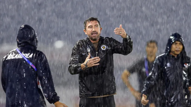 Liệu HLV Harry Kewell cùng Hà Nội FC sẽ sớm đi vào ổn định?
