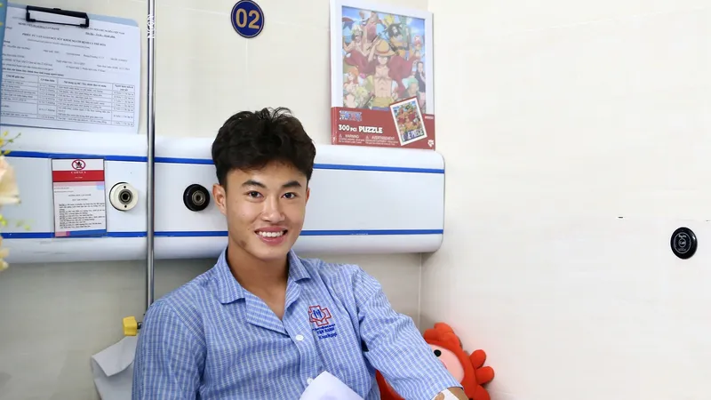 Văn Trường sau ca phẫu thuật chấn thương dây chằng.