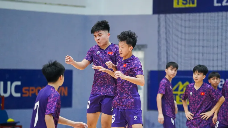 Đội U16 futsal Việt Nam tích cực tập luyện tại Nhà thi đấu Thái Sơn Nam trong thời gian qua để chuẩn bị tham dự giải vô địch Đông Nam Á 2025.