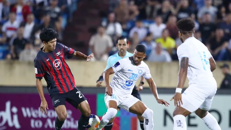 Trua Bangkok United trong trận hòa Nam Định ở vòng đấu bảng Cúp C1 Đông Nam Á 2025-2026.