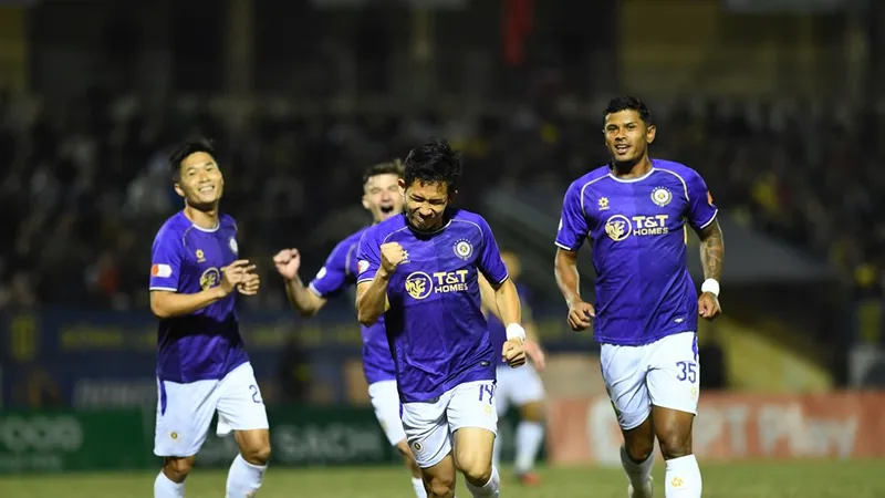 Hà Nội FC trở lại mạnh mẽ từ chiến thắng 3-1 trên sân Vinh ở vòng 12. Ảnh: HNFC