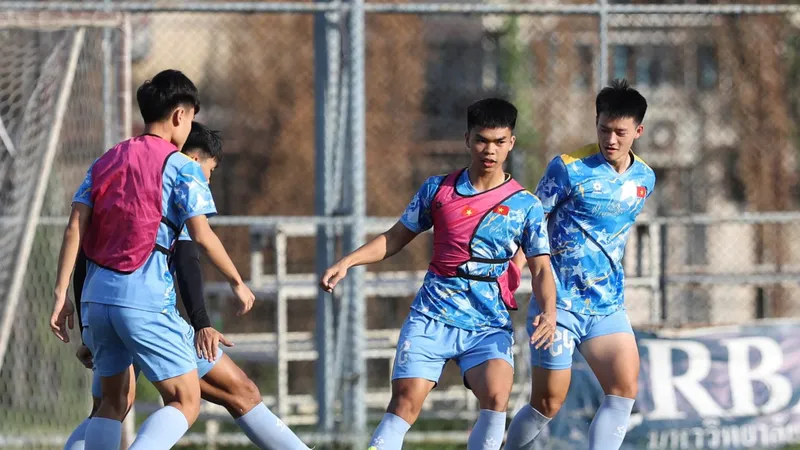 Lê Phát nằm trong nhóm cầu thủ vừa tham dự VCK U23 châu Á 2026 thuộc lứa U21.
