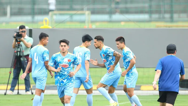 Đội tuyển Việt Nam tích cực chuẩn bị cho hai trận gặp Bangladesh và Malaysia. Ảnh: VFF