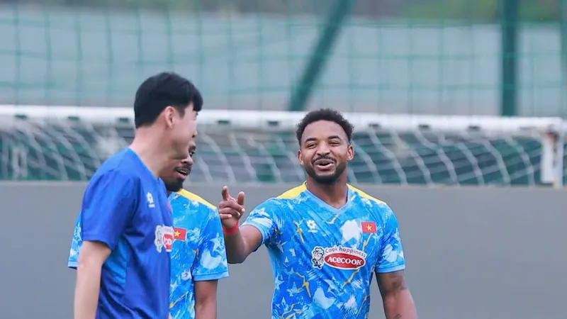 Xuân Son háo hức ghi bàn vào lưới Malaysia để mừng ngày sinh nhật