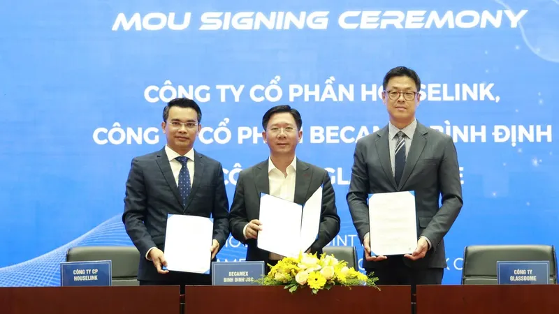 Công ty Cổ phần Houselink, Công ty cổ phần Becamex Bình Định và Công ty Glassdome ký kết biên bản ghi nhớ.