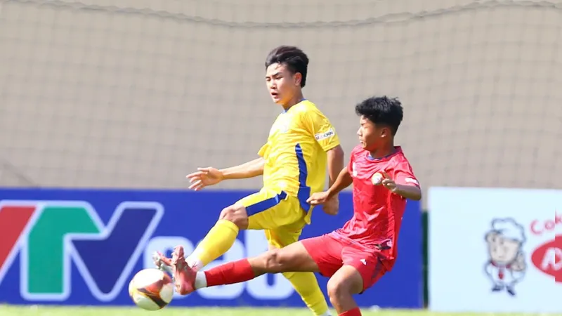 Giành 2 trận thắng liên tiếp, U15 SLNA sớm giành quyền vào Tứ kết.