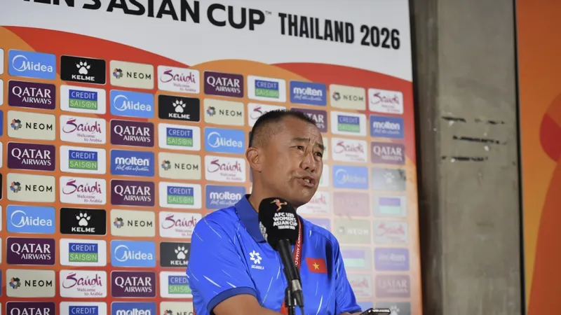 HLV trưởng Okiyama Masahiko