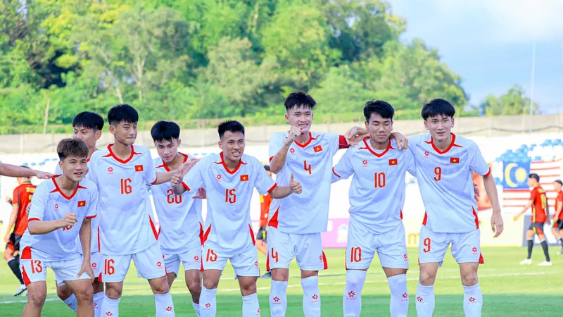 U17 Việt Nam đang tạm dẫn đầu bảng A với 6 điểm. Ảnh: VFF