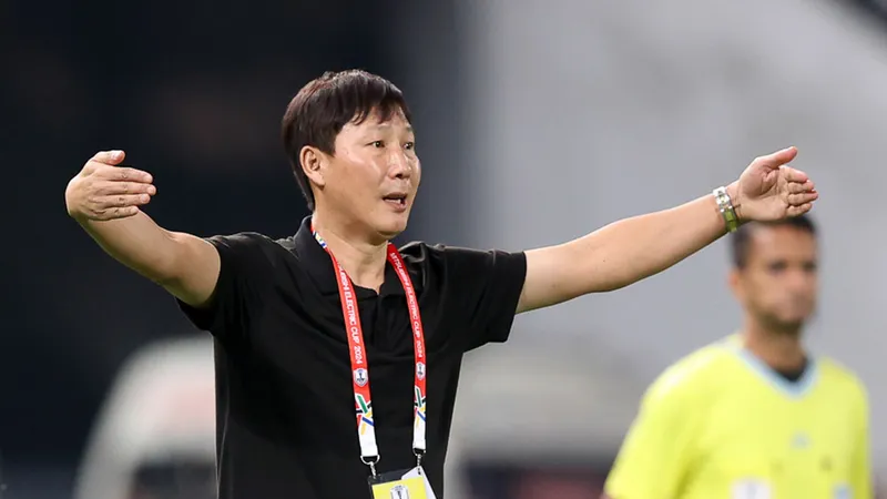 HLV Kim Sang-sik tự tin trước cuộc so tài cùng Hàn Quốc tại vòng bảng Asian Cup 2027. Ảnh: ĐOÀN NHẬT