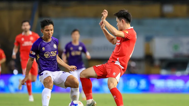 Mùa thứ hai liên tiếp hai đội Công an TPHCM và Hà Nội gặp nhau ở trận ra quân. Ảnh: VPF