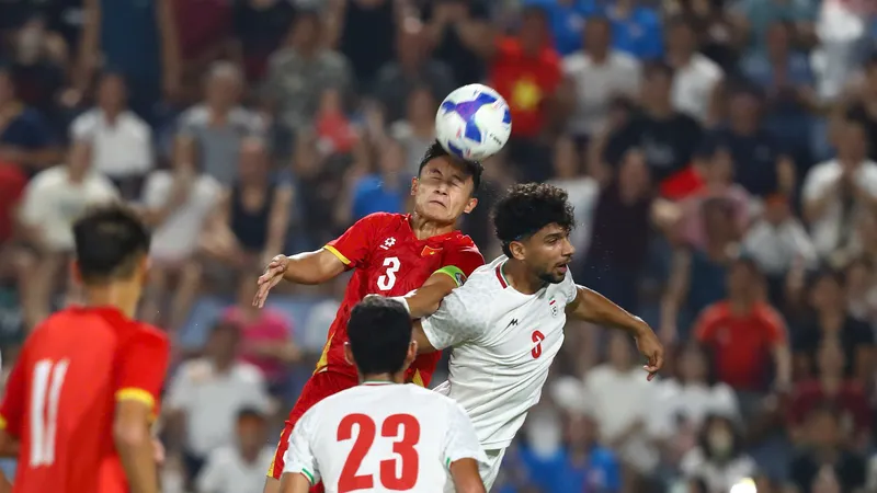 U20 Việt Nam không thể làm nên chuyện trước Iran hoàn toàn trên cơ (Ảnh: MINH HOÀNG)