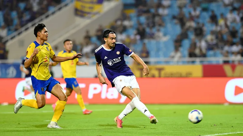Hà Nội FC phần nào lấy lại thăng bằng sau trận thắng Bắc Ninh ở vòng đấu trước. Ảnh: VPF