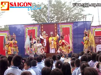 Hát Bội đến với các học sinh trường Nam Sài Gòn