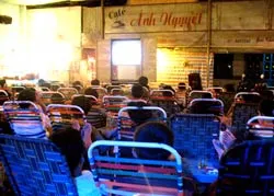 “Di tản” ra ngoại thành xem Euro