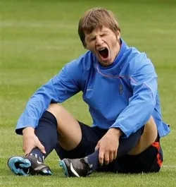 Arshavin giải sầu