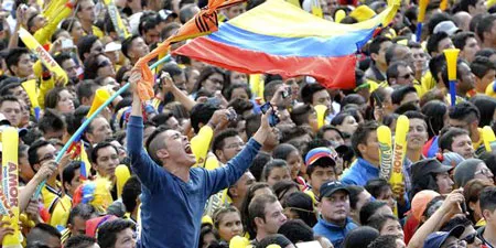 Mặt trái thành công của Colombia ở World Cup 2014: Cổ động viên nhà è lưng trả nợ