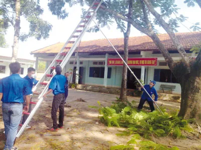 Thanh niên Vedan với chương trình vệ sinh môi trường tại Trường Tiểu học Tập Phước