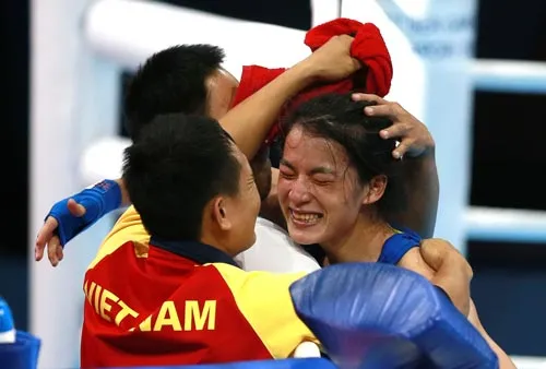 Bỏ bóng chuyền theo nghiệp boxing