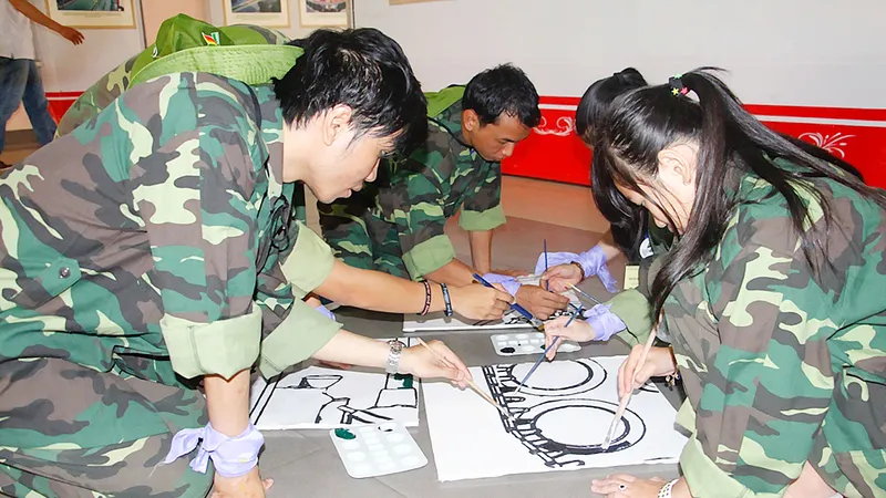 Sôi nổi trại hè thanh thiếu niên kiều bào 2015