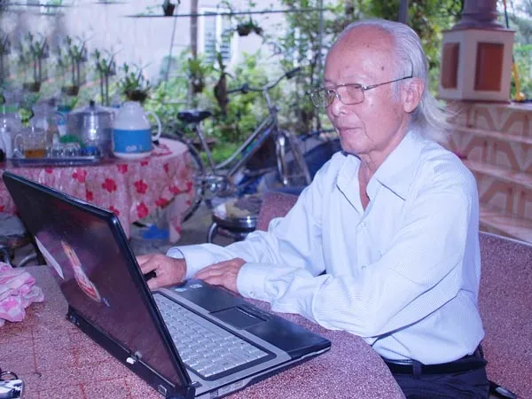 Lập facebook để giúp học trò nghèo