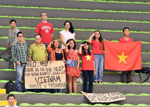 Về nước với niềm hân hoan