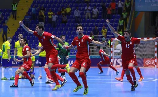 Brazil bất ngờ bị Iran loại khỏi tứ kết
