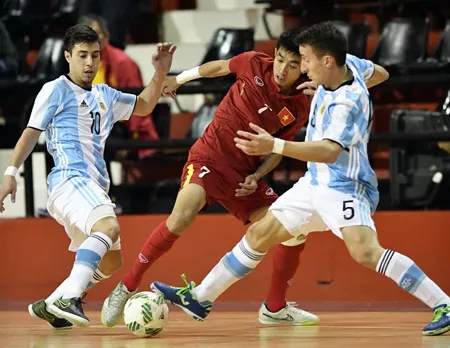 Argentina và Nga tranh vàng