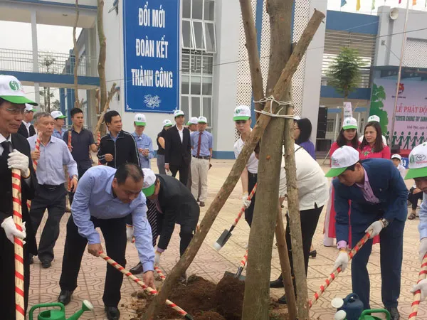 Phát động chiến dịch "Chung tay xanh hoá học đường 2017"