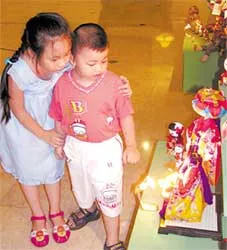 Trên 1.000 lượt khách tham quan