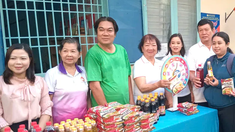 Phường Gia Định: Nhiều giải pháp bảo vệ môi trường, đẩy mạnh sử dụng hàng Việt