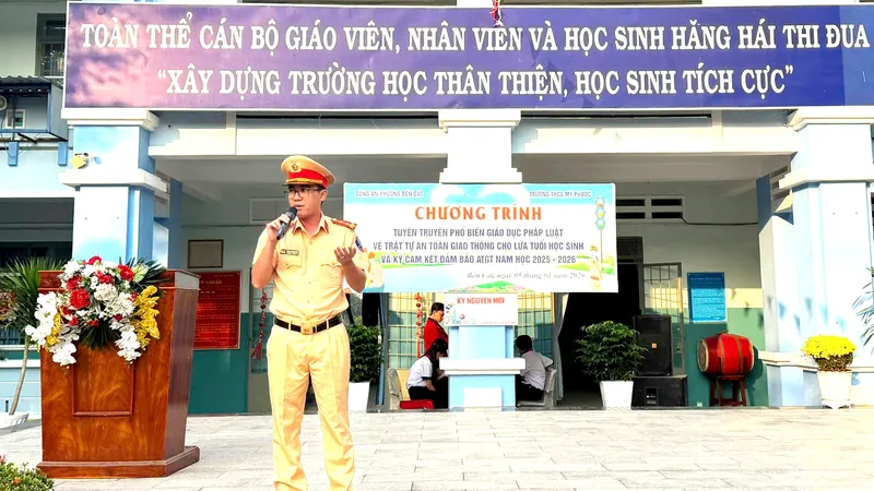 Đưa Luật giao thông đến với trường học