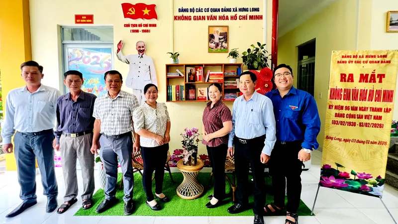 Ra mắt “Không gian văn hóa Hồ Chí Minh” tại trụ sở Đảng ủy xã Hưng Long