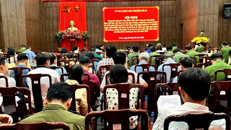 Đông đảo cán bộ, chiến sĩ và các đơn vị tham dự hội nghị