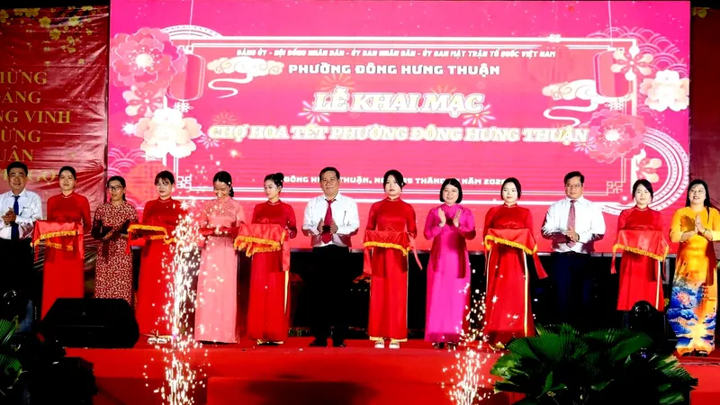 Phường Đông Hưng Thuận: Chợ hoa tết có hơn 100 gian hàng phục vụ người dân