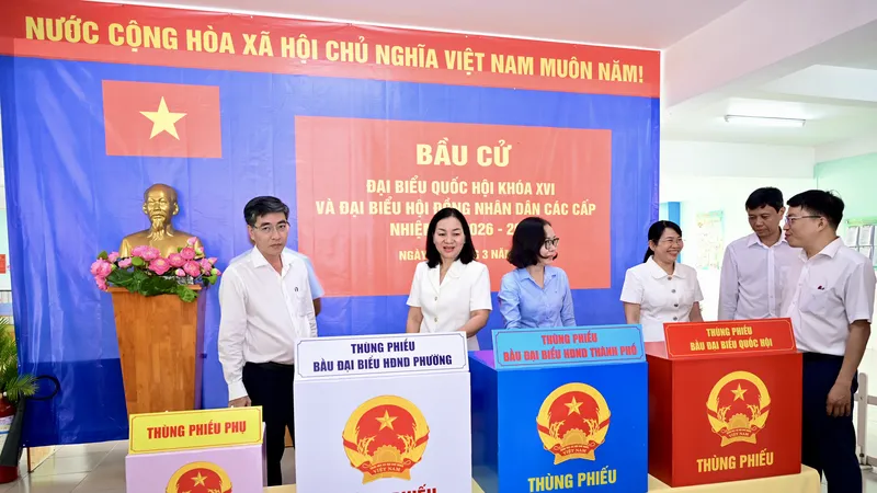 Khẩn trương phát thẻ cử tri, tránh tình trạng đi bầu cử thay